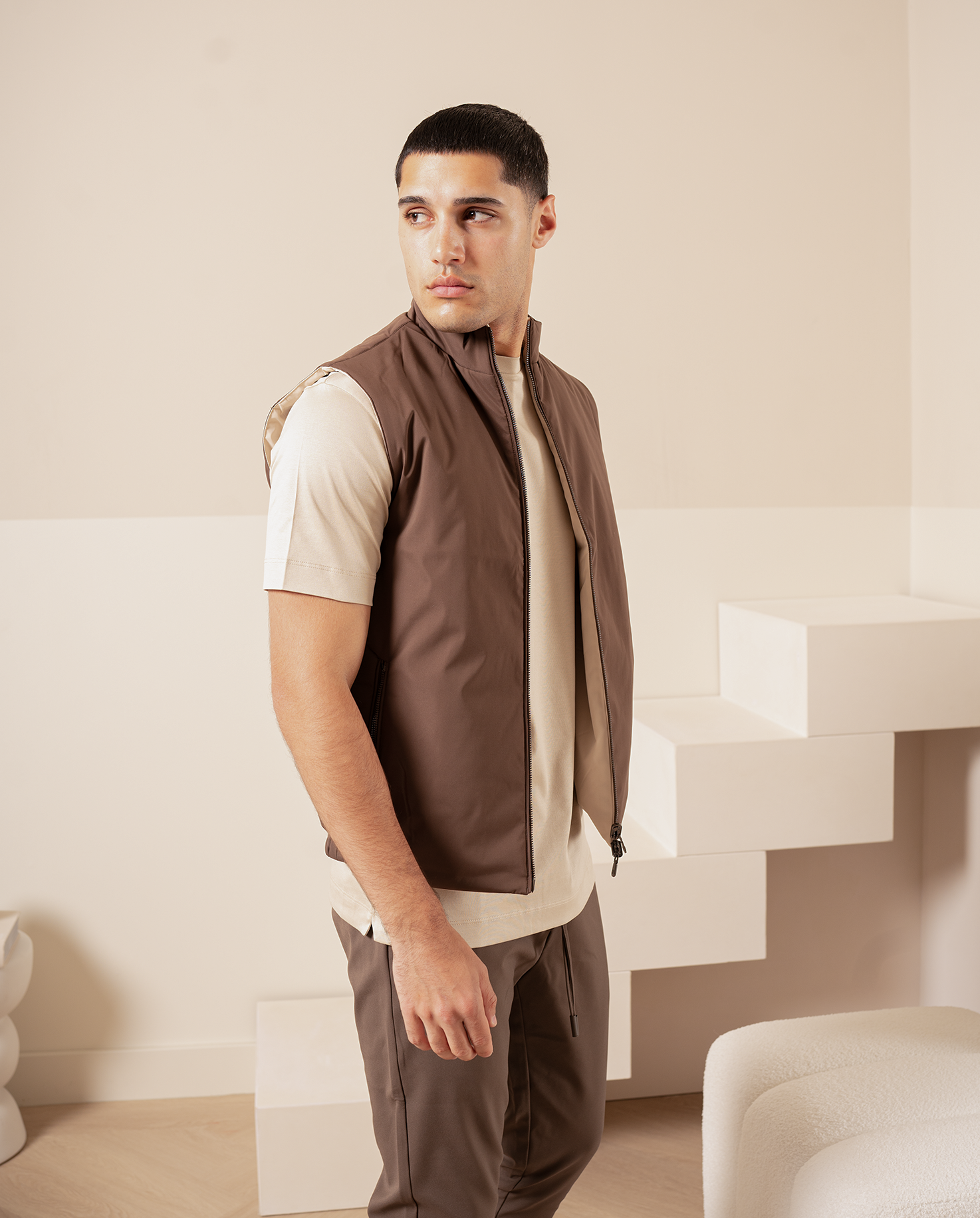 REVERSIBLE VEST - EBONY/BEIGE