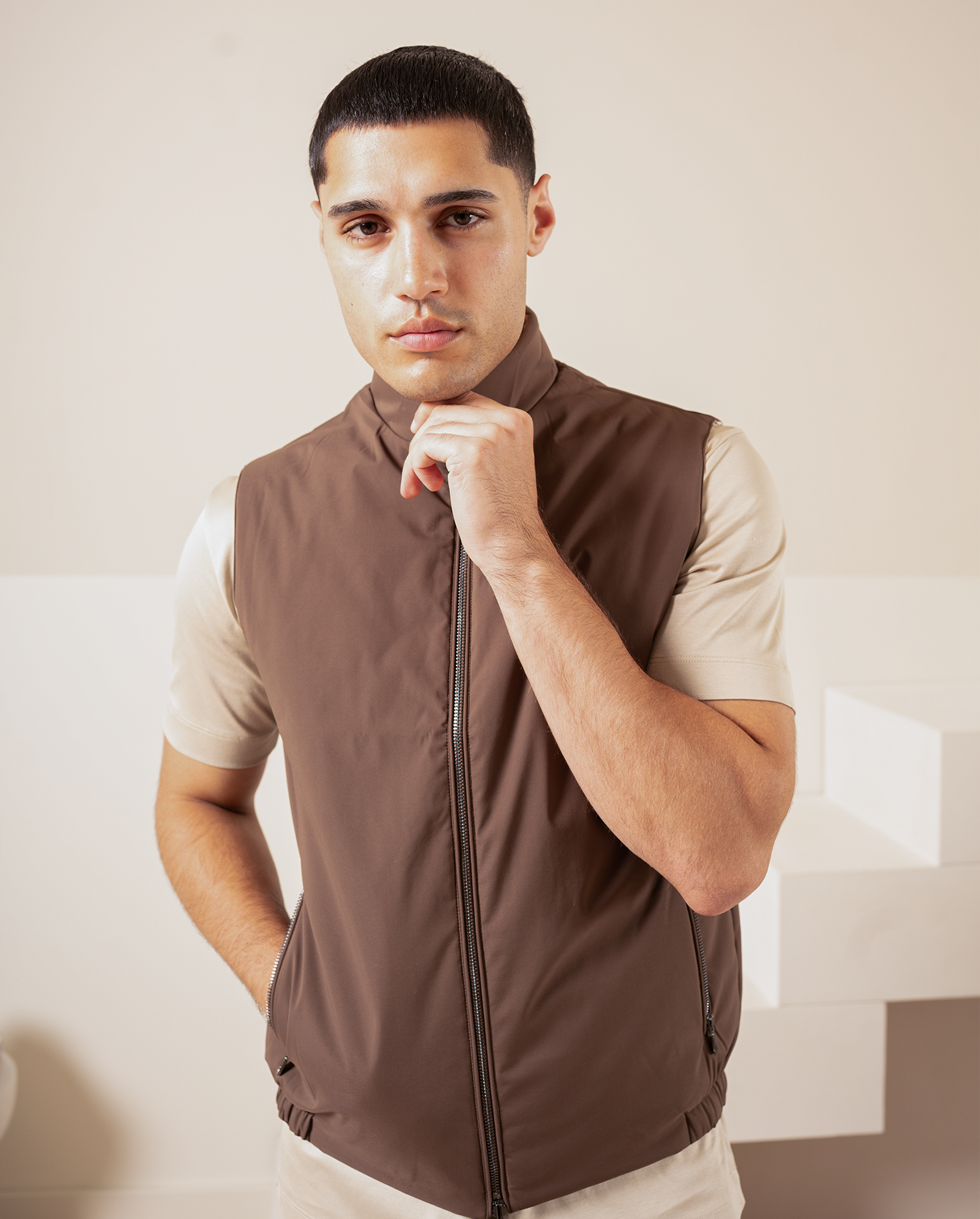 REVERSIBLE VEST - EBONY/BEIGE