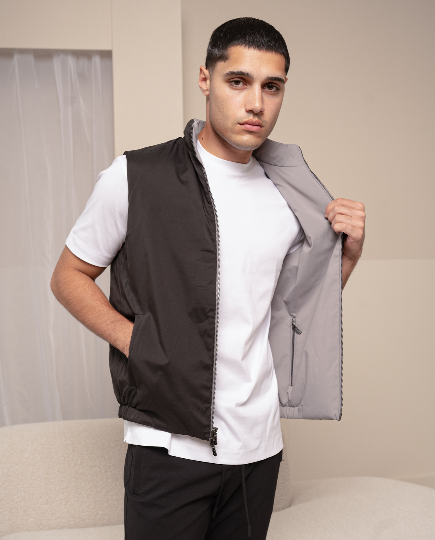REVERSIBLE VEST - BLACK/GREY