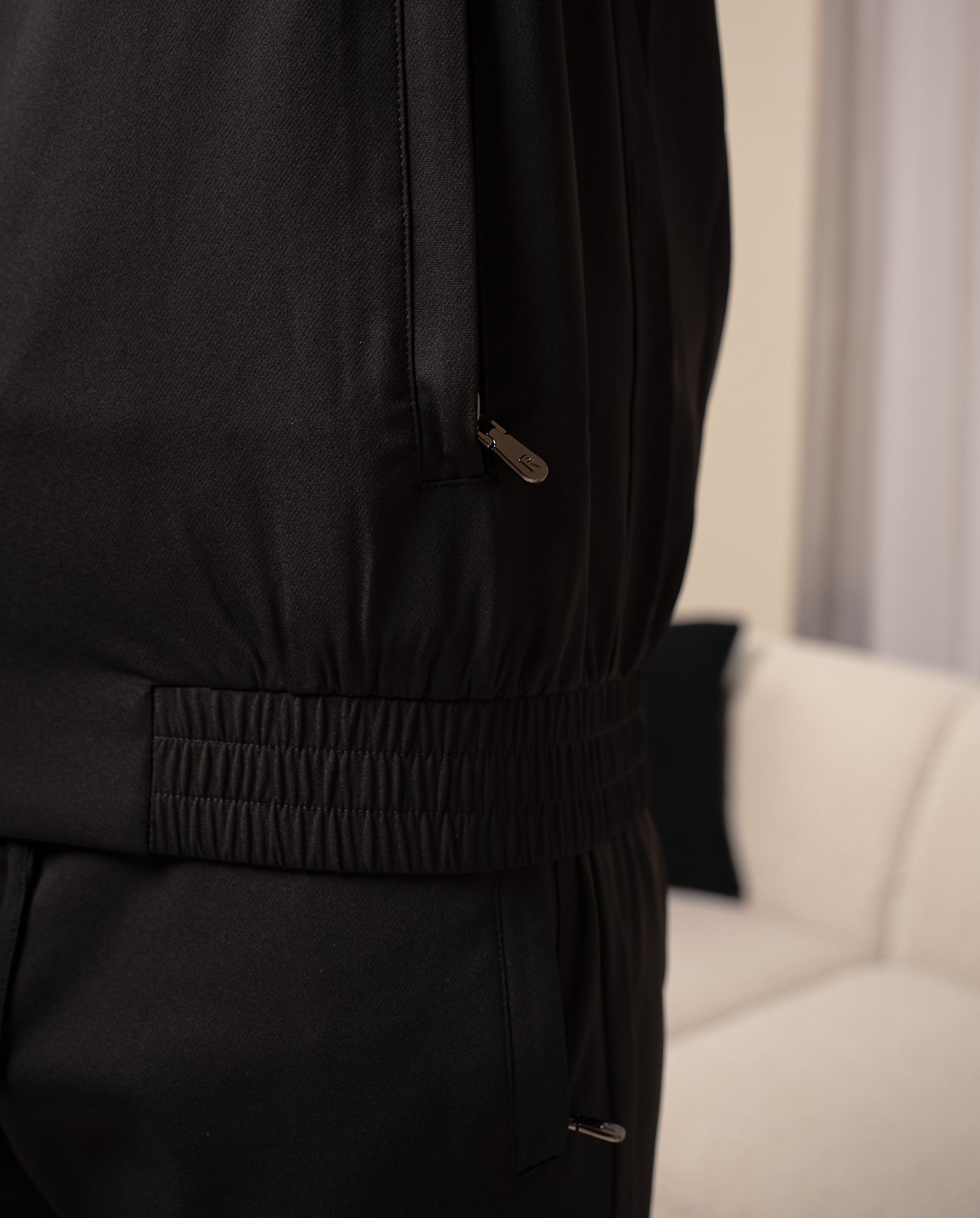 TECH JACKET - BLACK