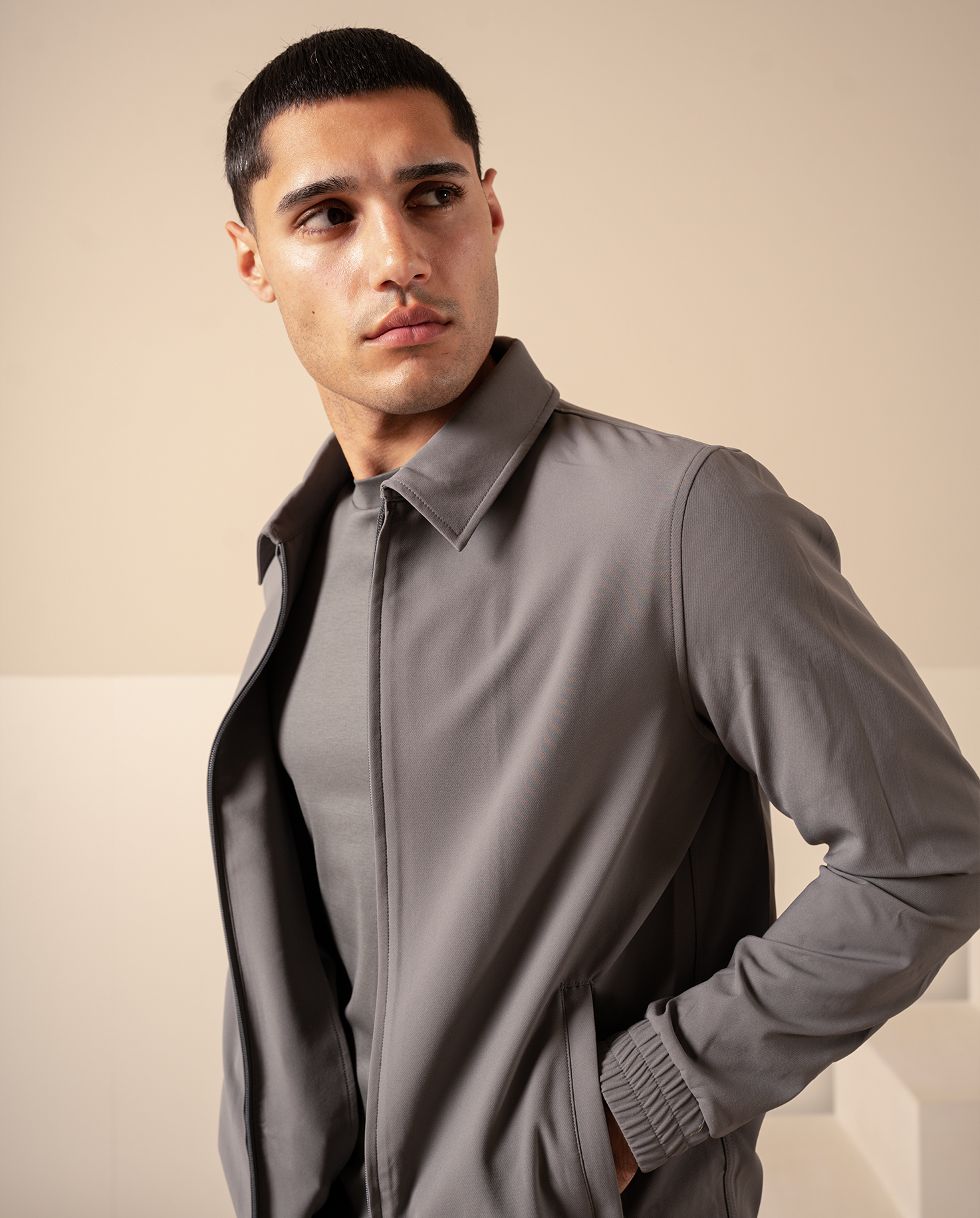 TECH JACKET - GREY