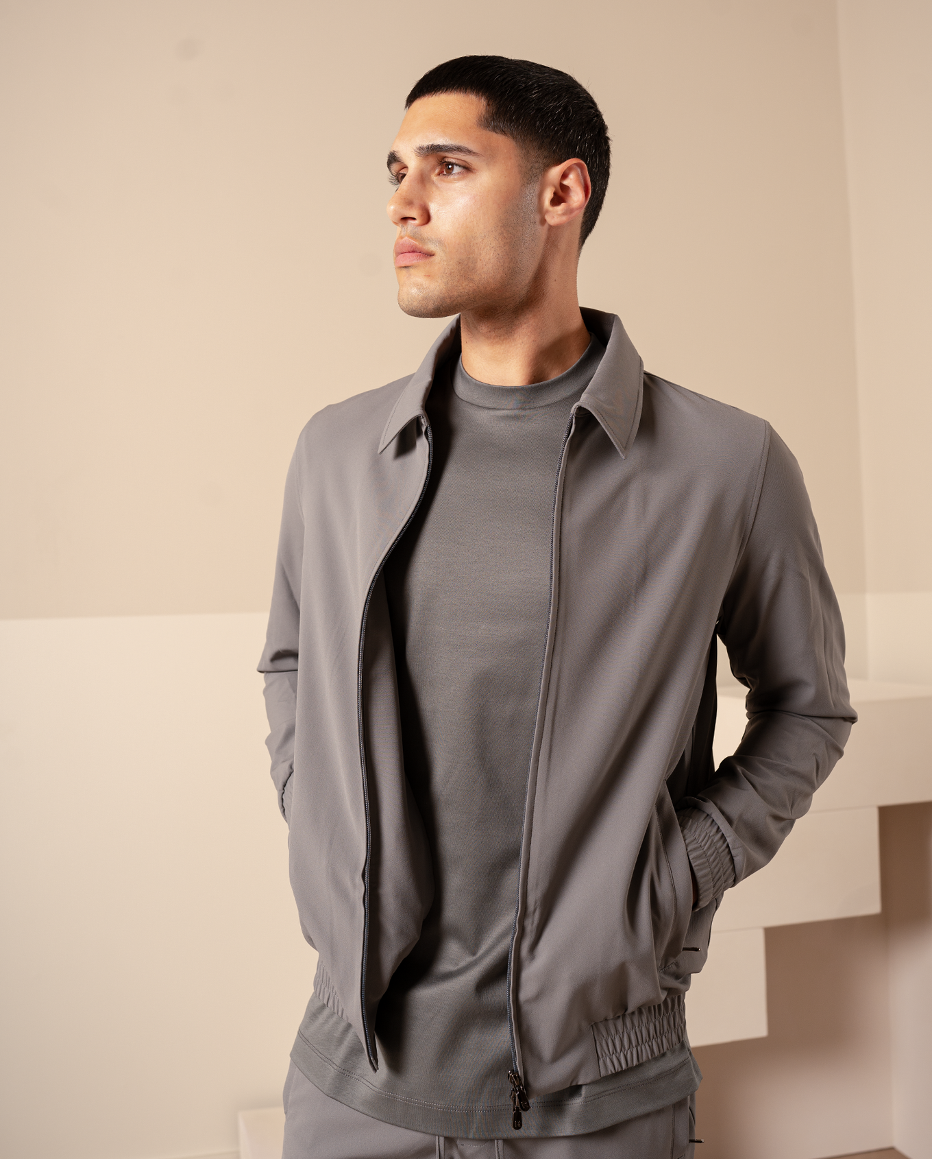 TECH JACKET - GREY